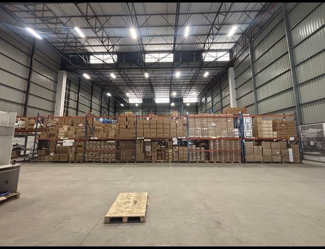1,697M² WAREHOUSE TO LET IN AIRPORT INDUSTRIA